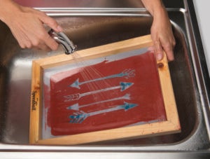 Drawing Fluid Process Image - Step 3 - Washing out the Screen